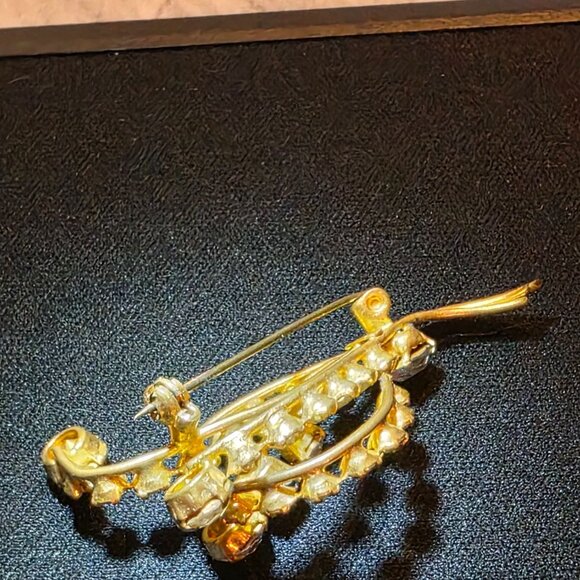 Made in Austria‎ Gold-Tone & Clear Rhinestone Floral Brooch Pin - Picture 5 of 14